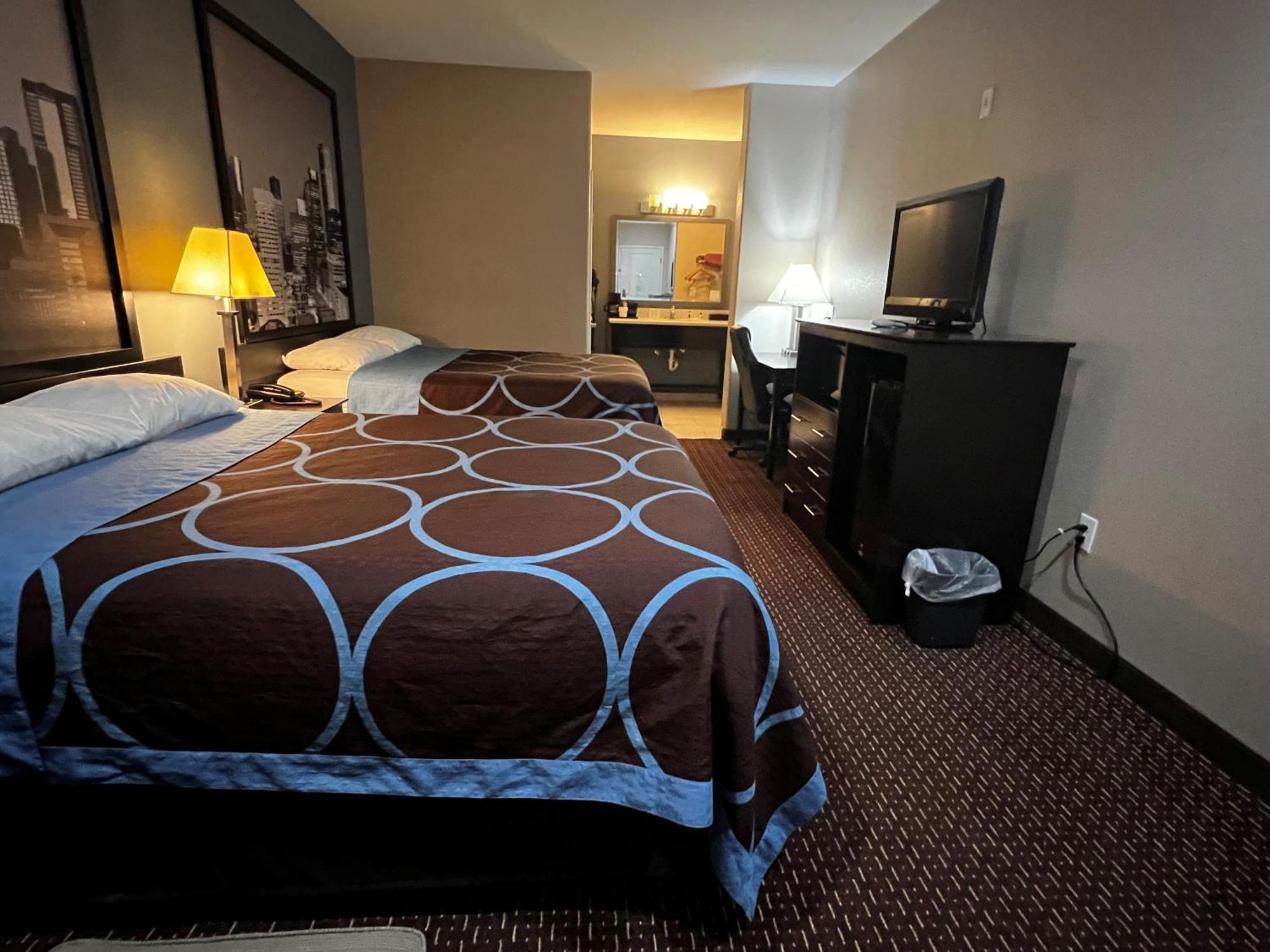 Super 8 By Wyndham Center Motel Dış mekan fotoğraf